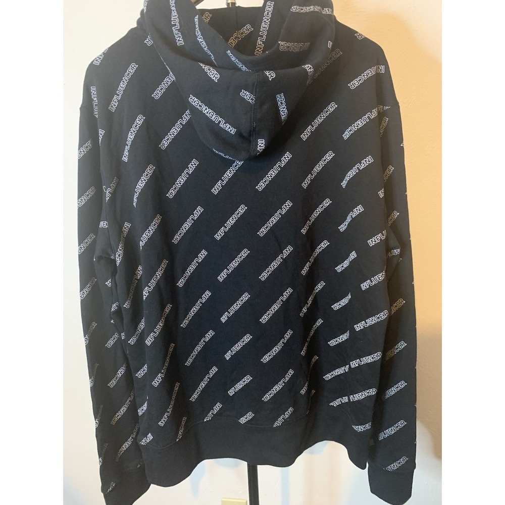 NWT Aeropostale Men's Medium Influencer All Over Print Hoodie Black AOP Script - Picture 2 of 5